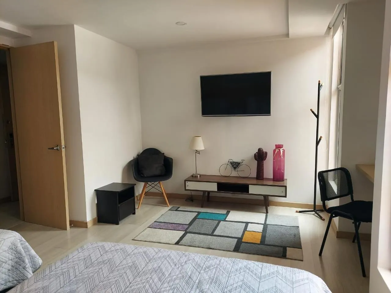Medellin- La 70, Close To Everything, Laureles Retreat Kolumbien